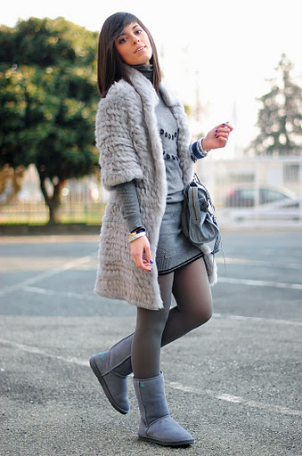 gray ugg boots outfit